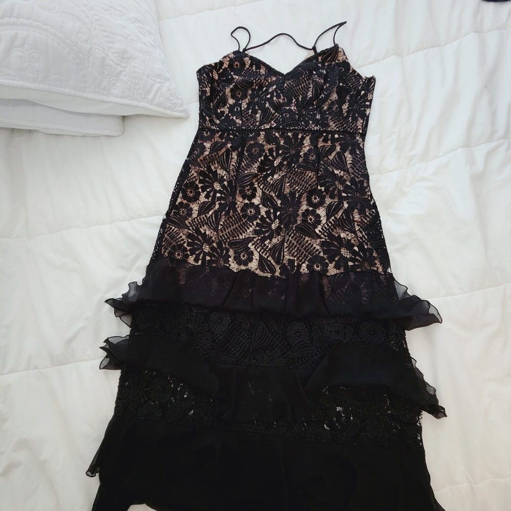 Embroidered Ruffle Dress Size M - Picture 14 of 15